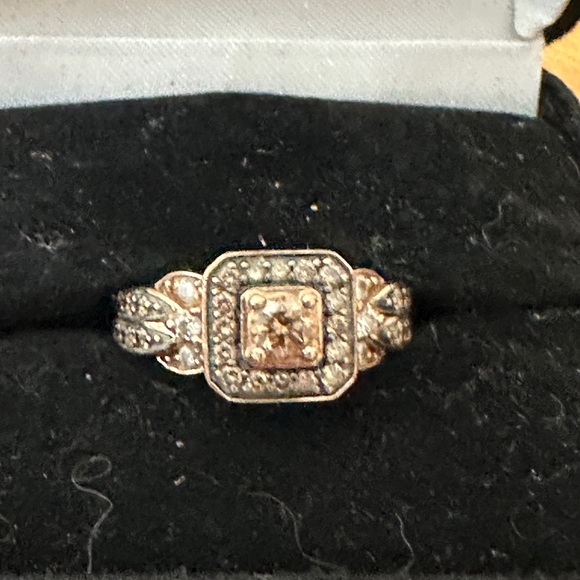 Le Vian Choc Diamonds 7/8 CT. T.W. Diamond Square Frame Ring 14K Strawberry Gold - Picture 4 of 11